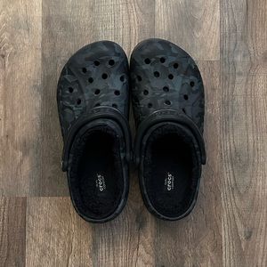 Black Camo Fleece Lined Crocs M7/W9